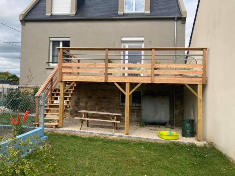 Création terrasse suspendue descente d’allège et pose porte- fenêtre et volets roulants Landerneau 1 (1)