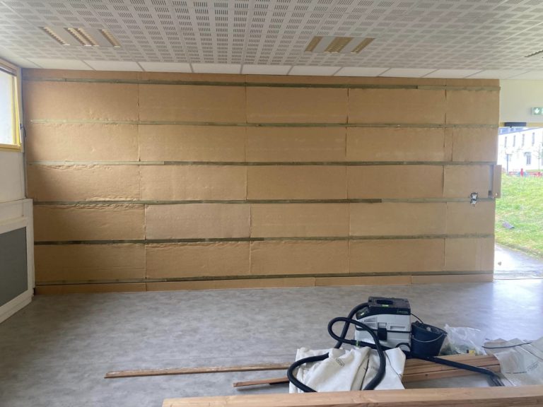 Réalisation d’un habillage murale phonique - Centre Socio Culturel de Lesneven 4