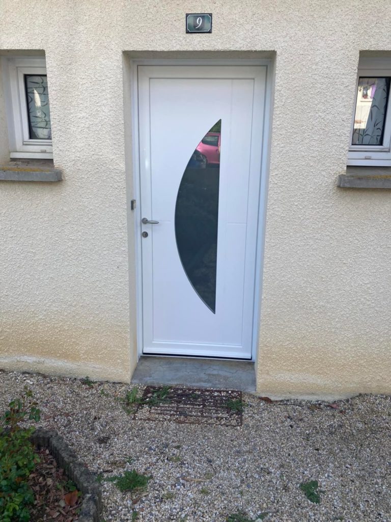 Remplacement porte d'entrée Landerneau après